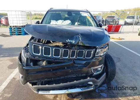 2019 Jeep Compass Limited 4X4 из США, поврежденный, VIN 3C4NJDCB7KT622852